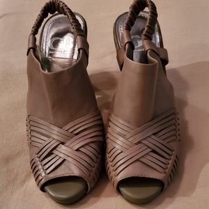NWOB Gianni Bini heels